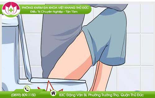 Đừng nên xem thường triệu chứng đi cầu ra máu