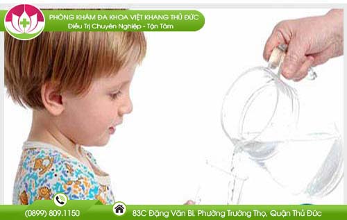xu-tri-khi-tre-bi-sa-truc-trang